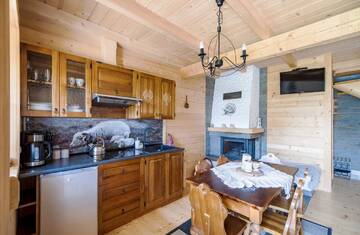 Фото номера Three-Bedroom Chalet Kluszkowce Лоджи Domki letniskowe całoroczne г. Mizerna 12