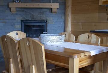 Фото номера Two-Bedroom Deluxe Chalet Kluszkowce Лоджи Domki letniskowe całoroczne г. Mizerna 5