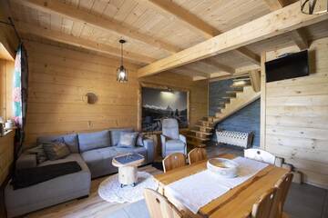 Фото номера Two-Bedroom Deluxe Chalet Kluszkowce Лоджи Domki letniskowe całoroczne г. Mizerna 12